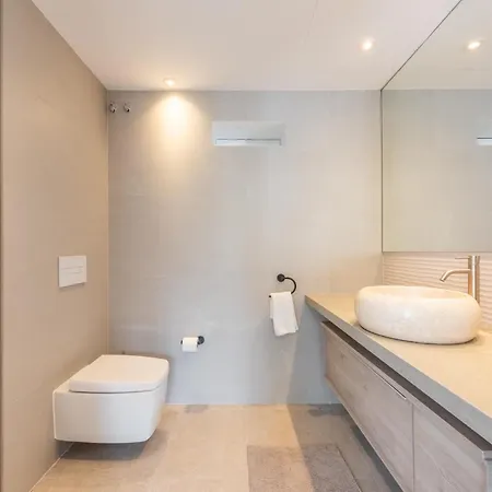 Casa Belle Luxury Side