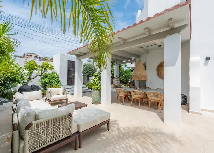 Casa Belle Luxury Side 펜션 *